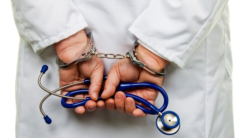 Анестезиолога, после укола которой в Караганде умер ребёнок, приговорили к 2,5 годам тюрьмы