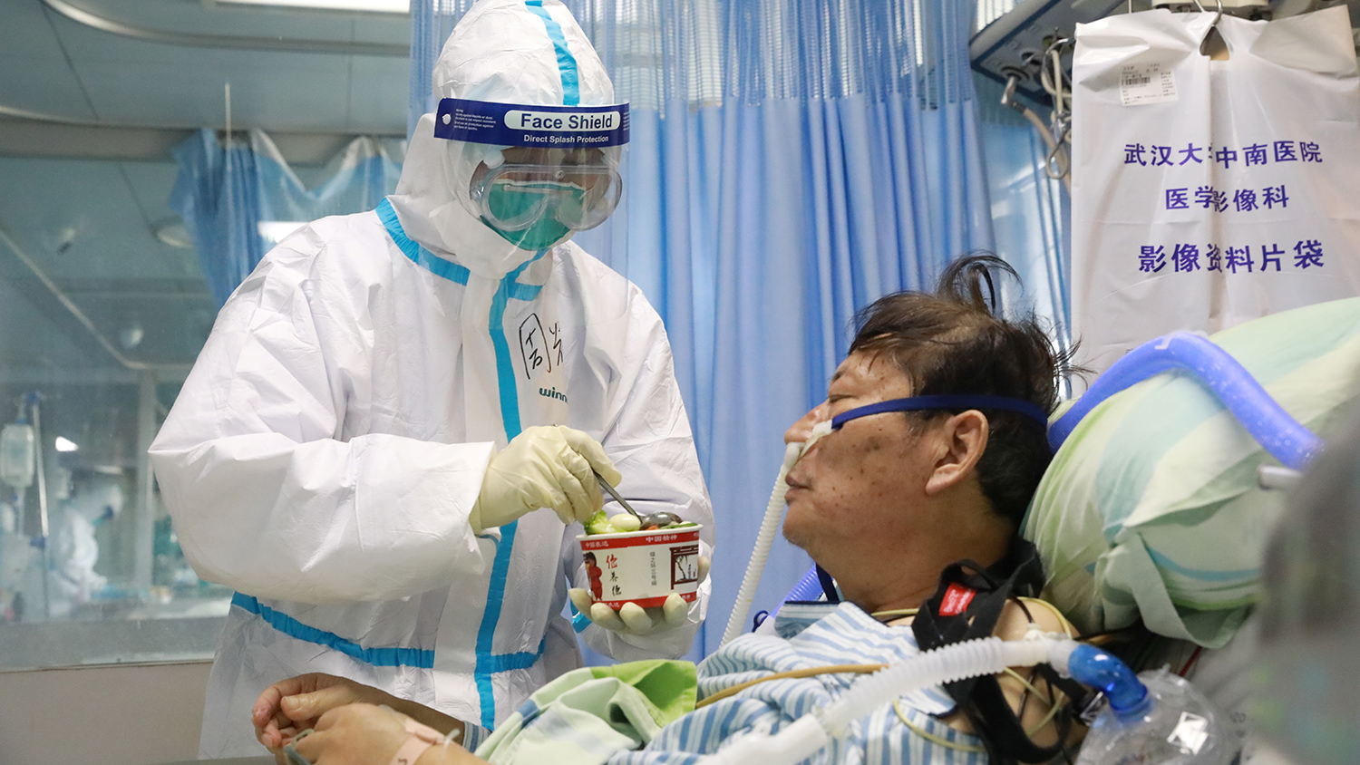 В Алматы за сутки коронавирус выявили у 127 медиков